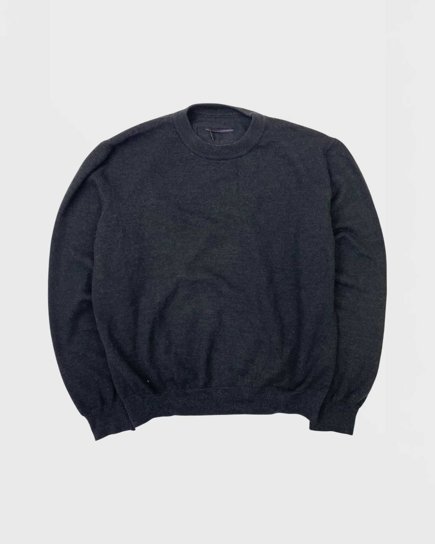 Louis Vuitton pull uniform